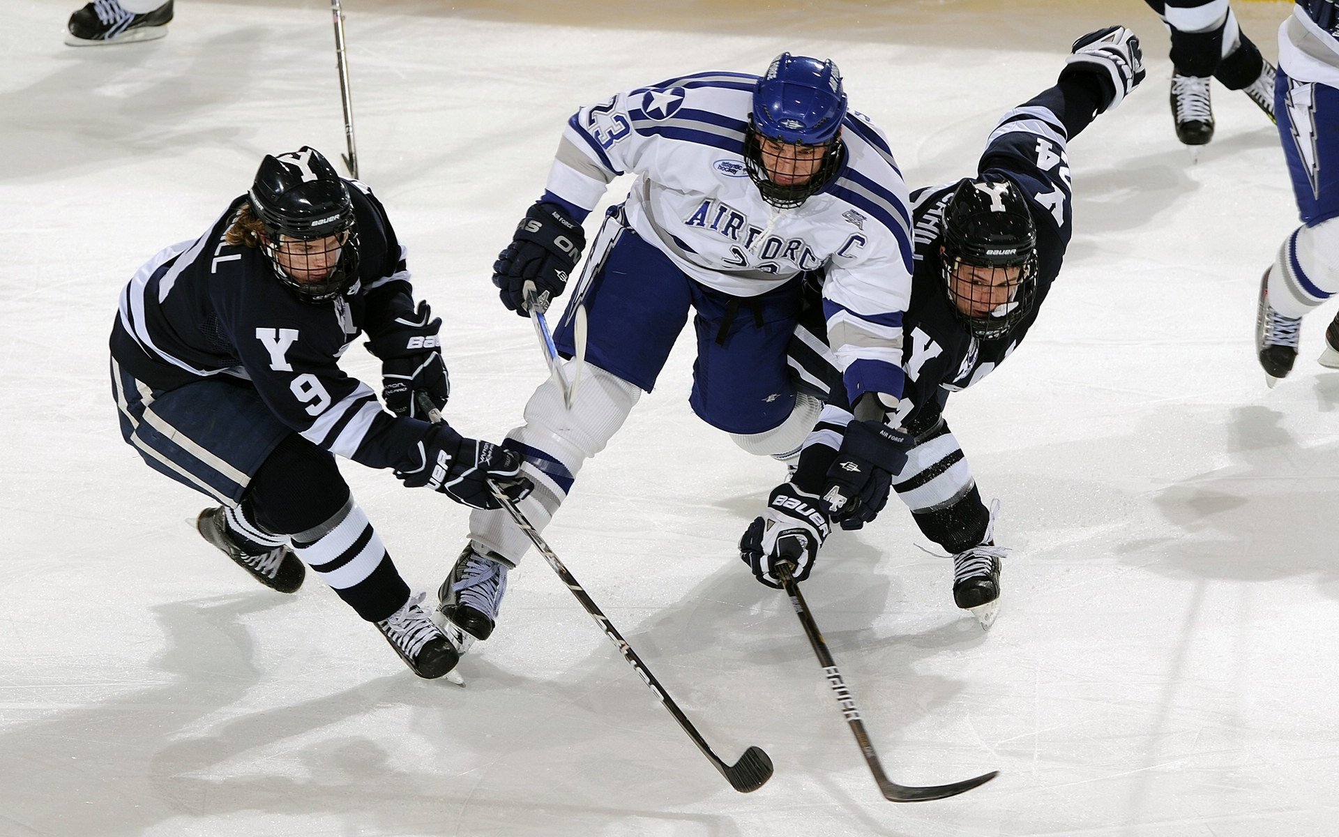 足球训练科技推动竞技水平提升，足球科学化训练理念